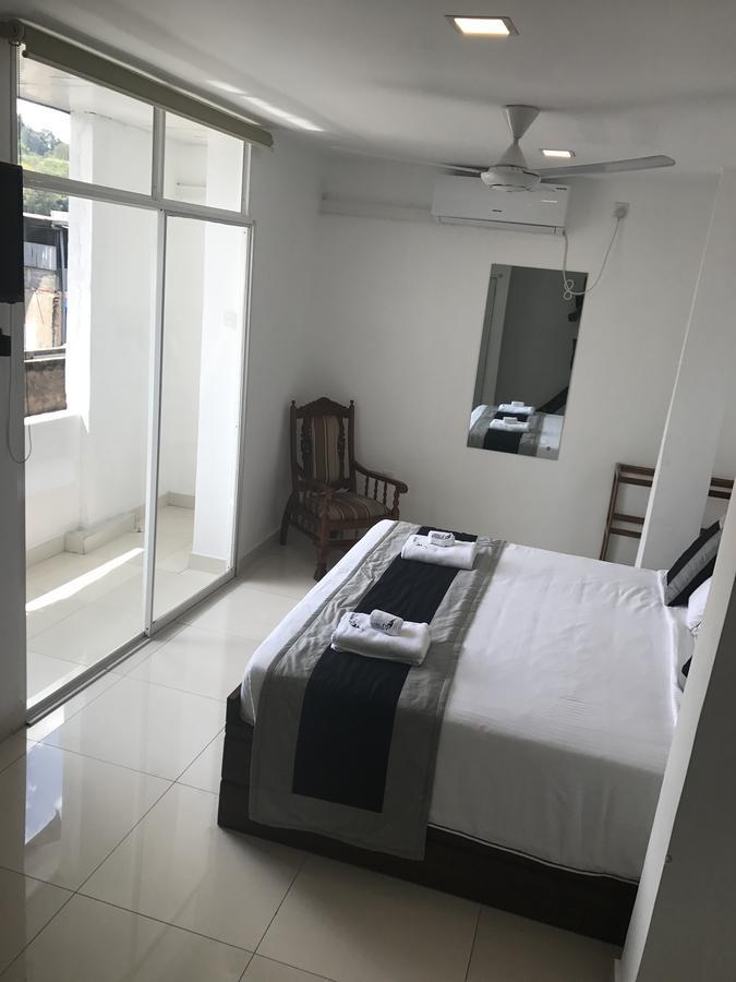 Impala City Hotel And Hostel Kandy 50 ภายนอก รูปภาพ