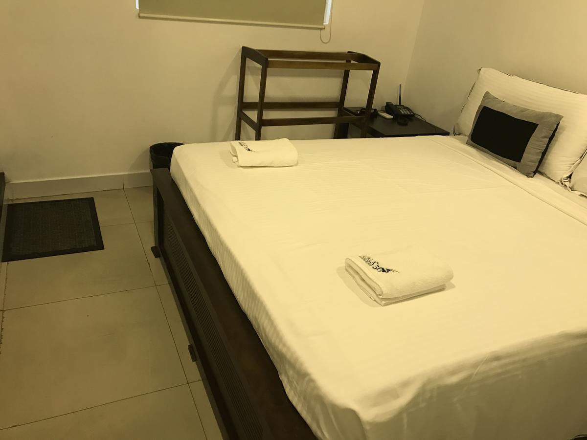 Impala City Hotel And Hostel Kandy 50 ภายนอก รูปภาพ